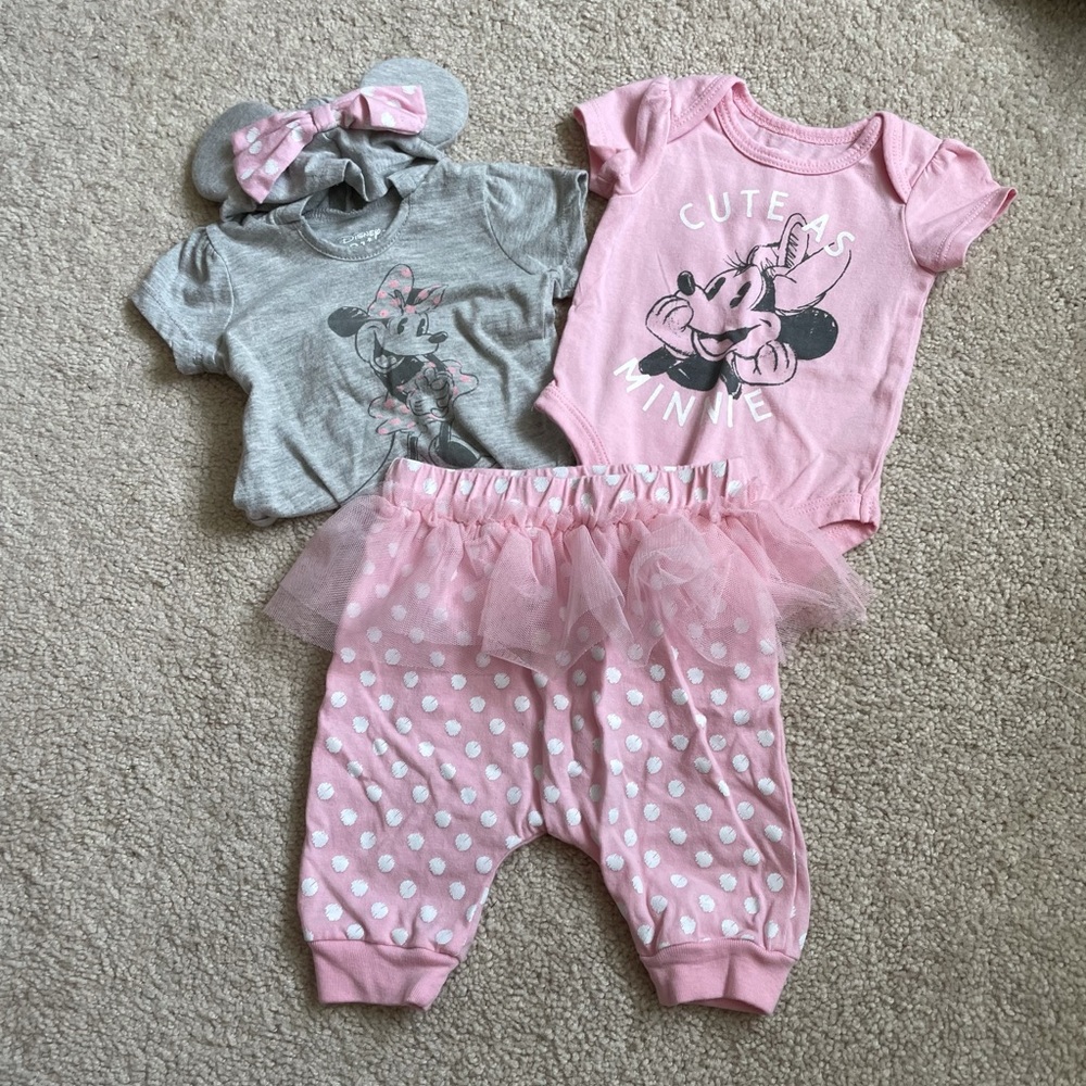3 piece Minnie Mouse outfit